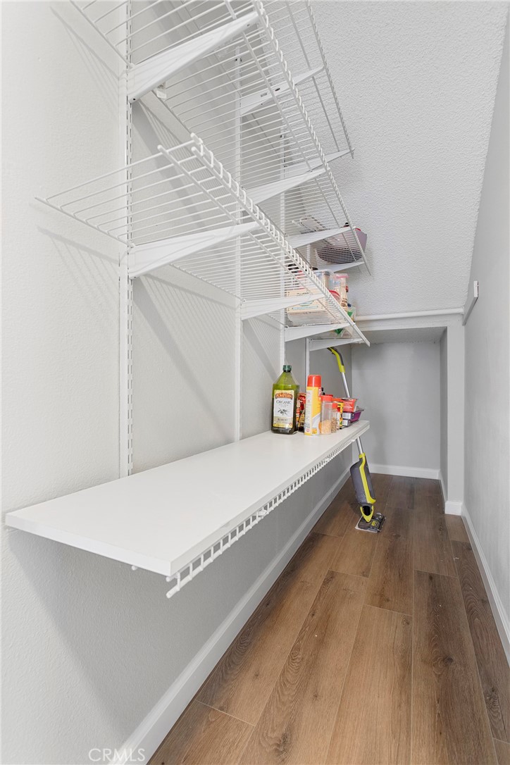 5122 5124 E Almond Avenue