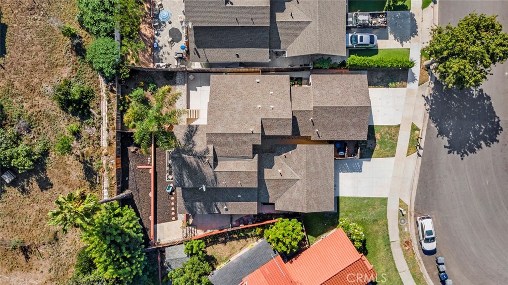 5122 5124 E Almond Avenue