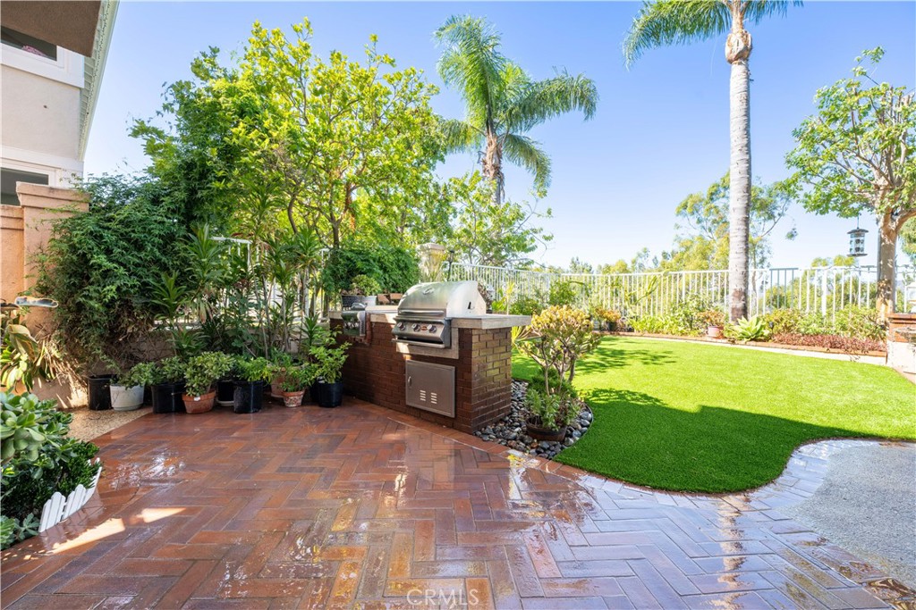 8171 E Marblehead Way