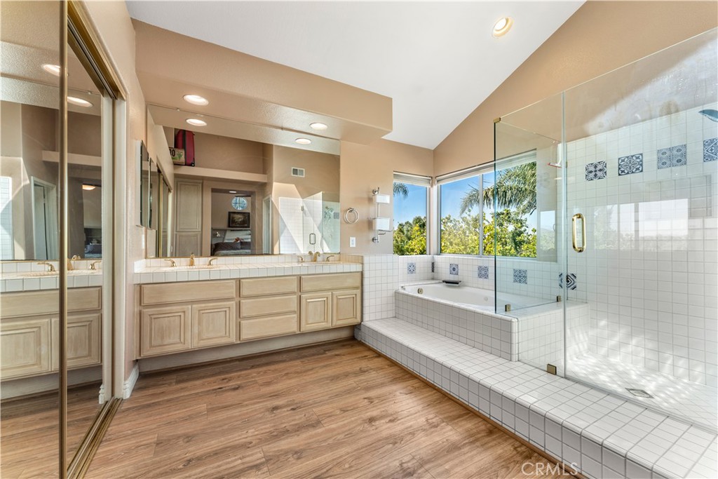 8171 E Marblehead Way