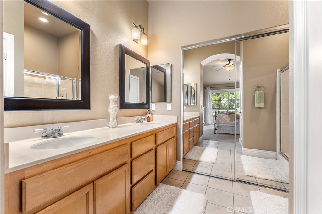 8035 E Treeview Court