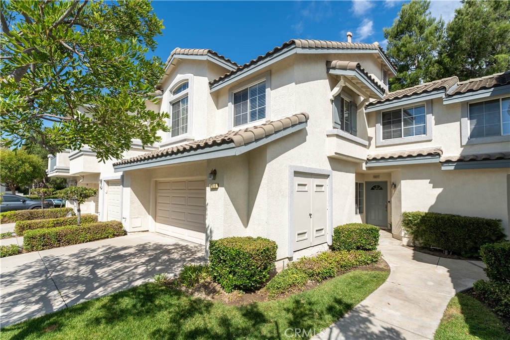 8035 E Treeview Court