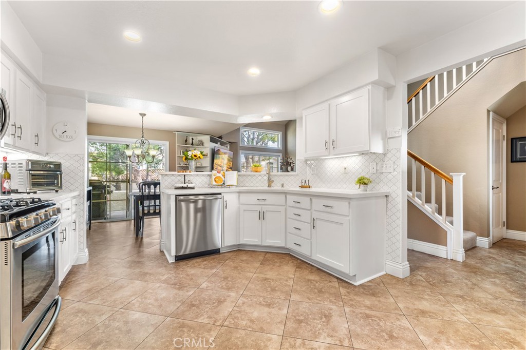 8035 E Treeview Court