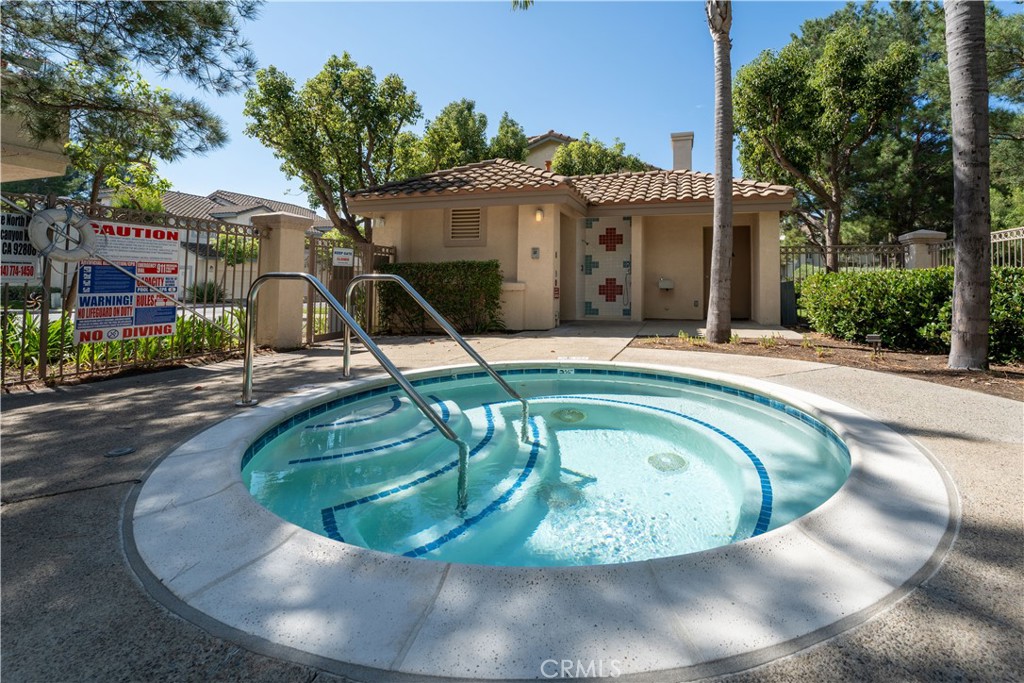 8035 E Treeview Court