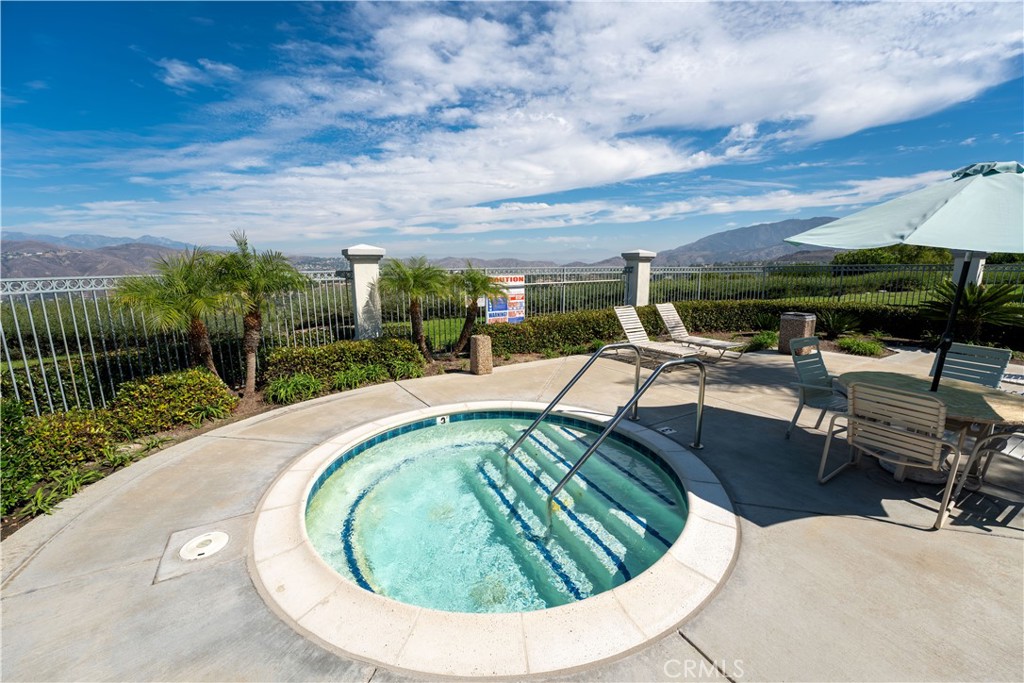 8035 E Treeview Court