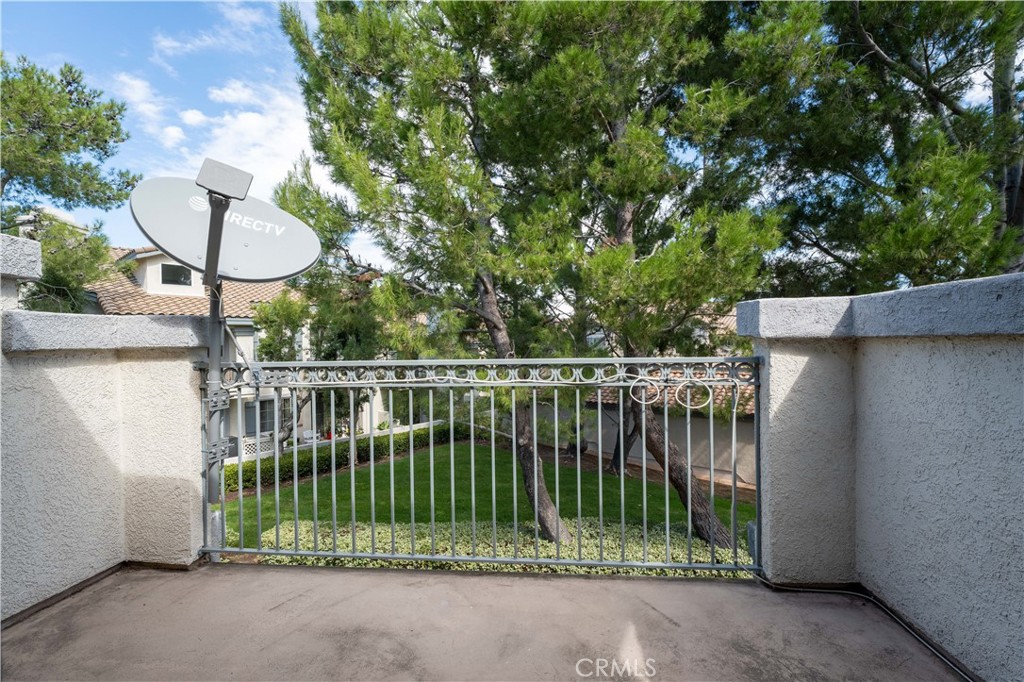 8035 E Treeview Court