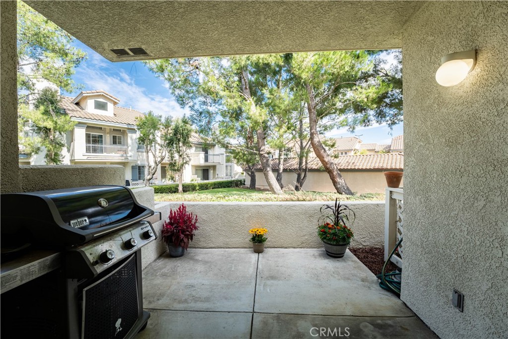 8035 E Treeview Court