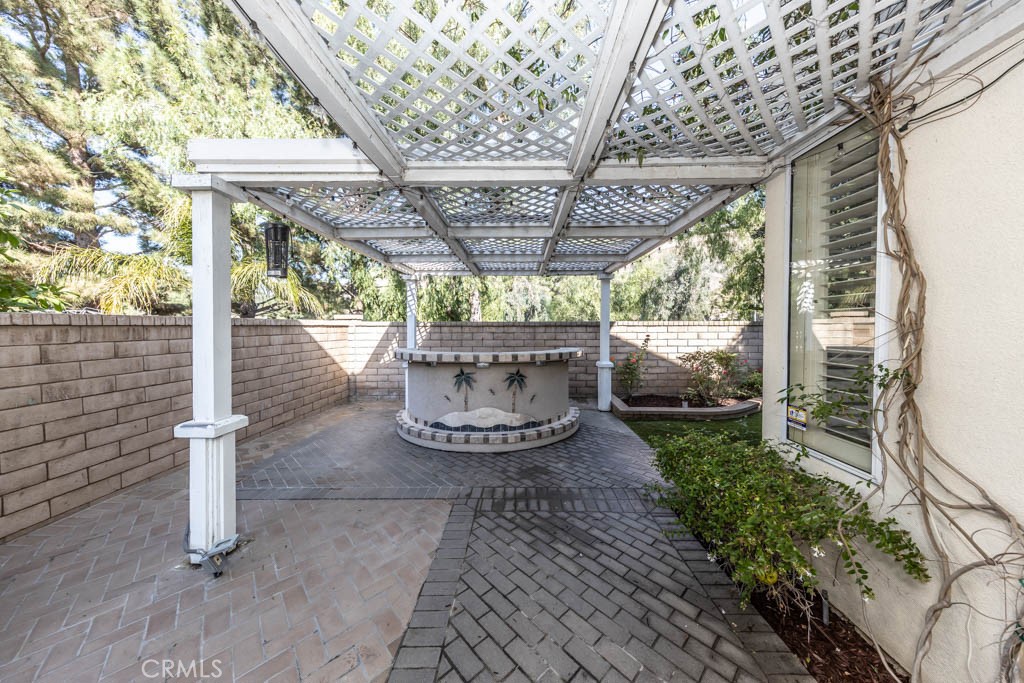 872 S Briar Rose Lane