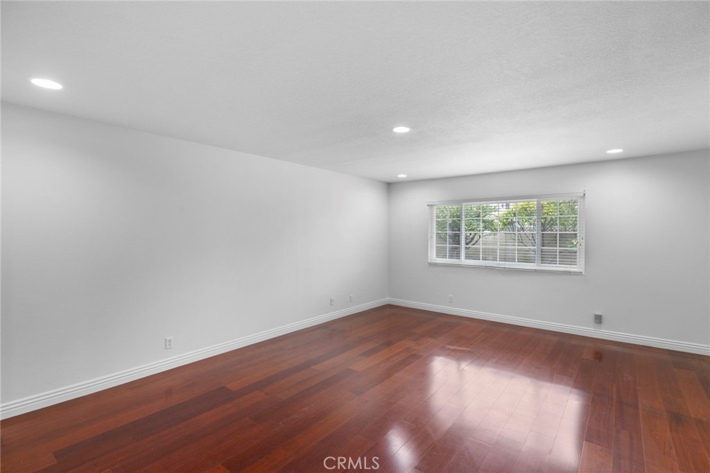 8262 Suffield Street