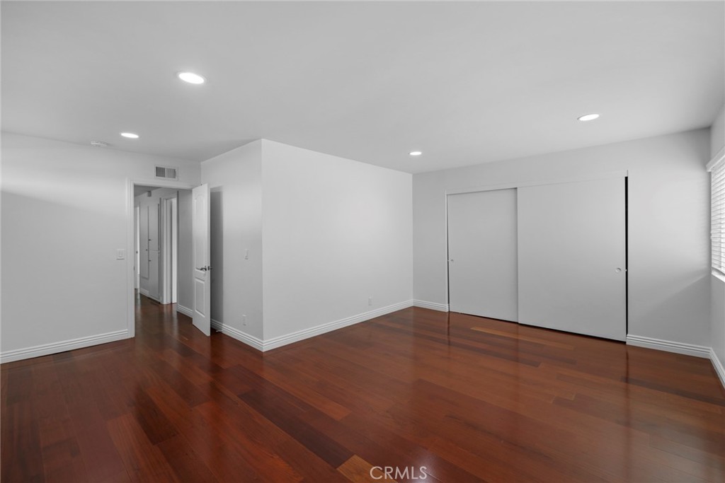 8262 Suffield Street