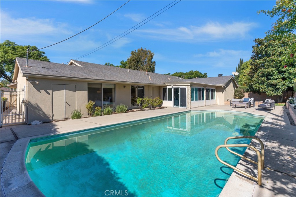 2117 N Westwood Avenue