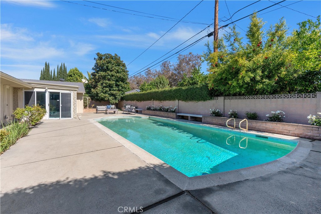 2117 N Westwood Avenue