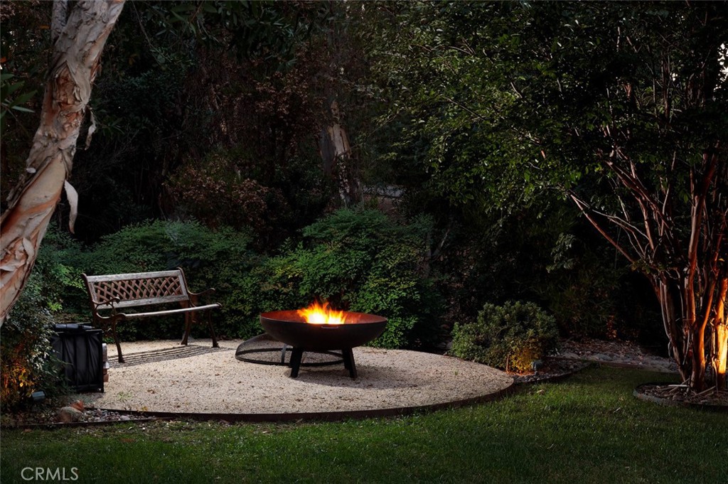 230 S Willowcreek Lane