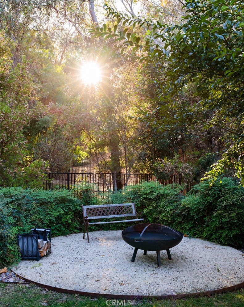 230 S Willowcreek Lane