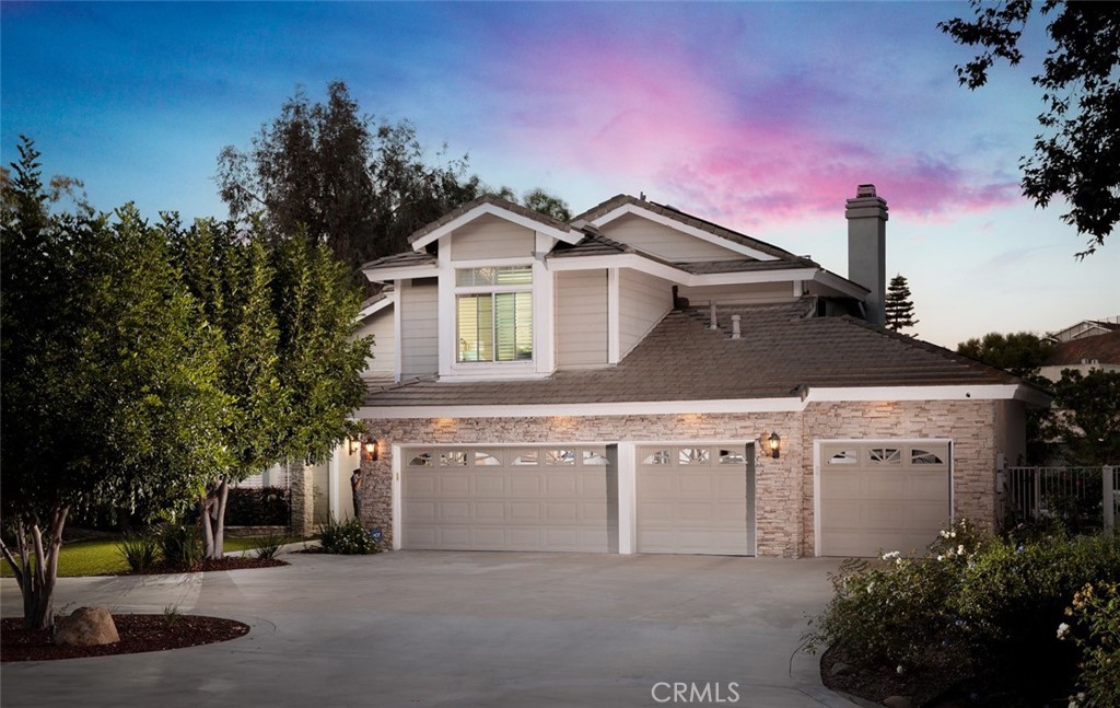 230 S Willowcreek Lane