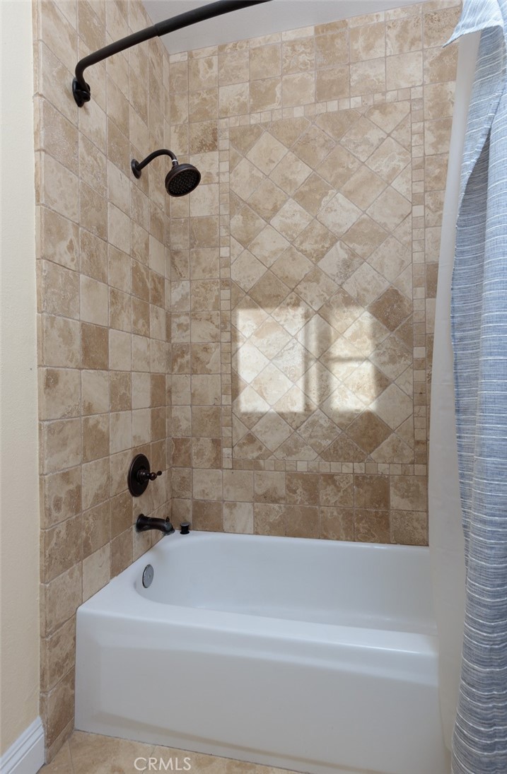 230 S Willowcreek Lane