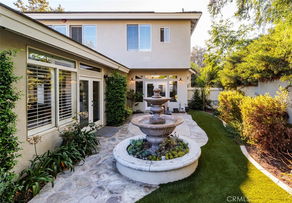 230 S Willowcreek Lane