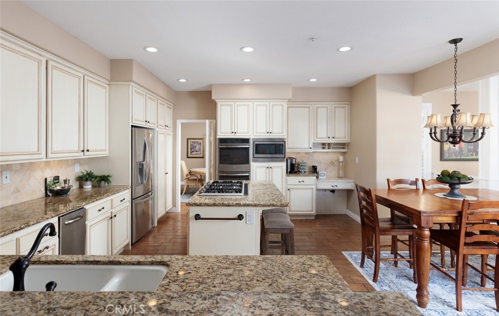 230 S Willowcreek Lane