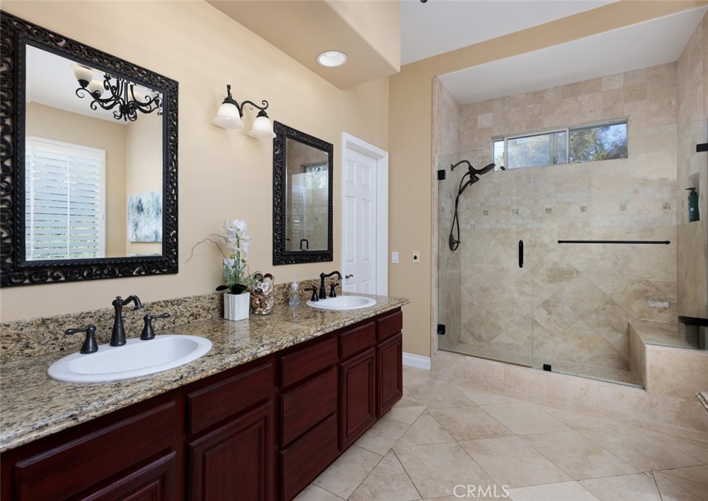 230 S Willowcreek Lane