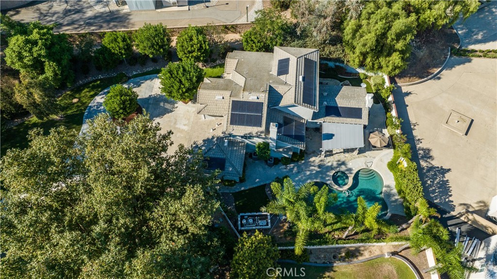 230 S Willowcreek Lane