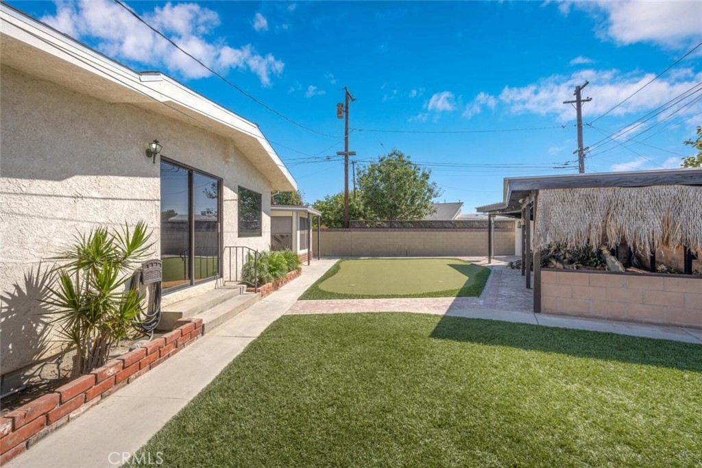 5732 E Oakbrook Street