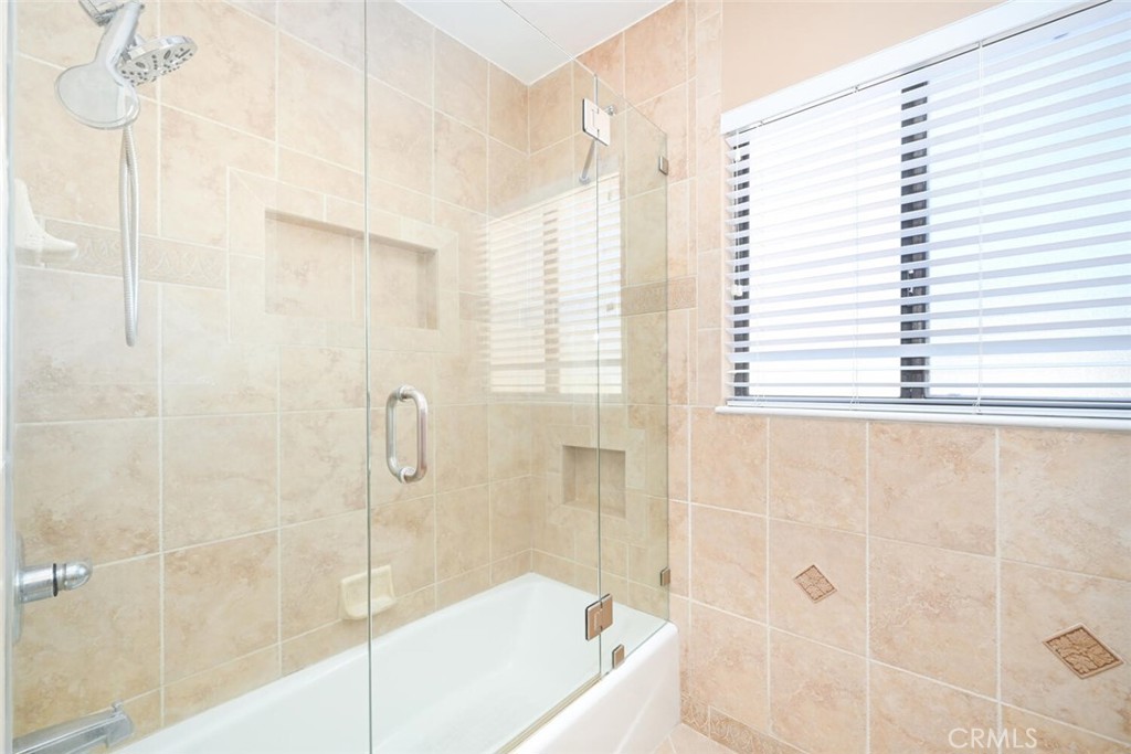 5732 E Oakbrook Street