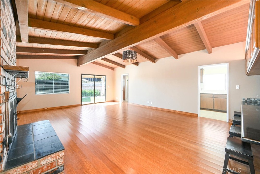 5732 E Oakbrook Street