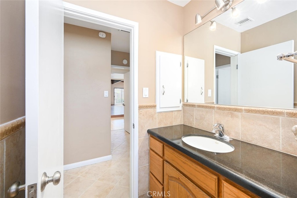 5732 E Oakbrook Street