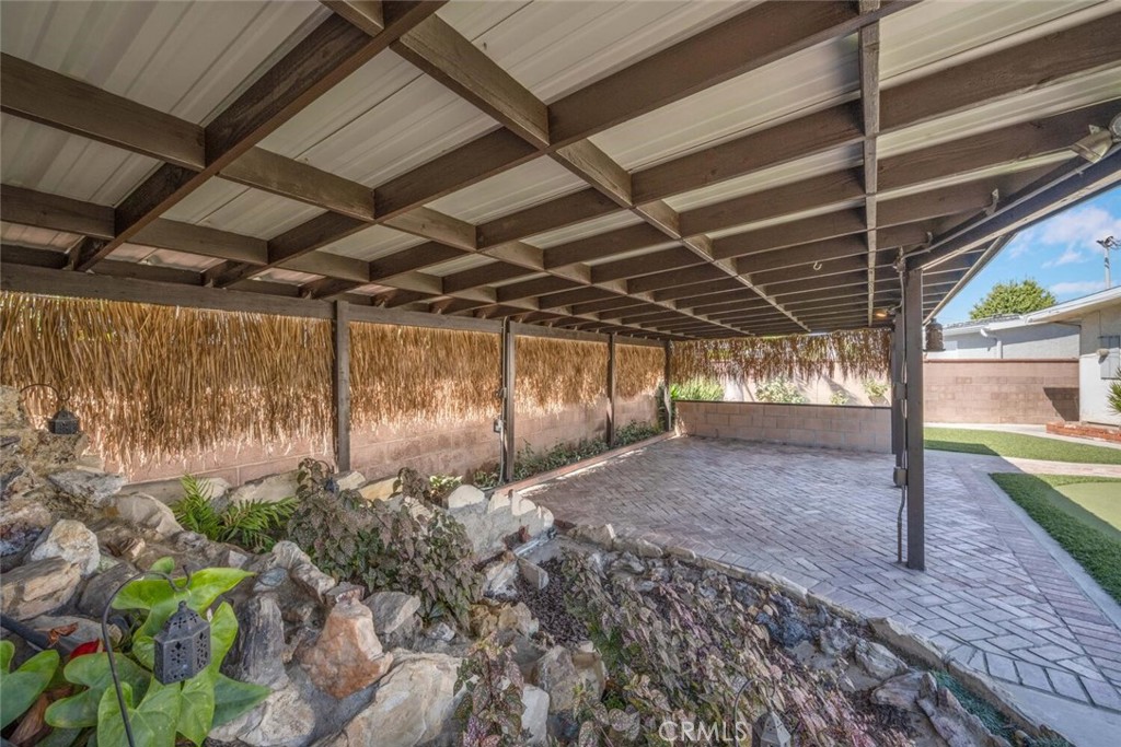 5732 E Oakbrook Street