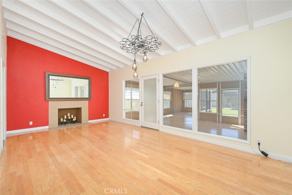 5732 E Oakbrook Street