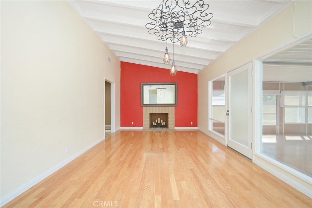 5732 E Oakbrook Street