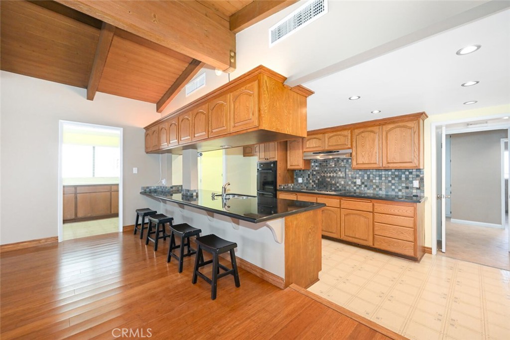 5732 E Oakbrook Street