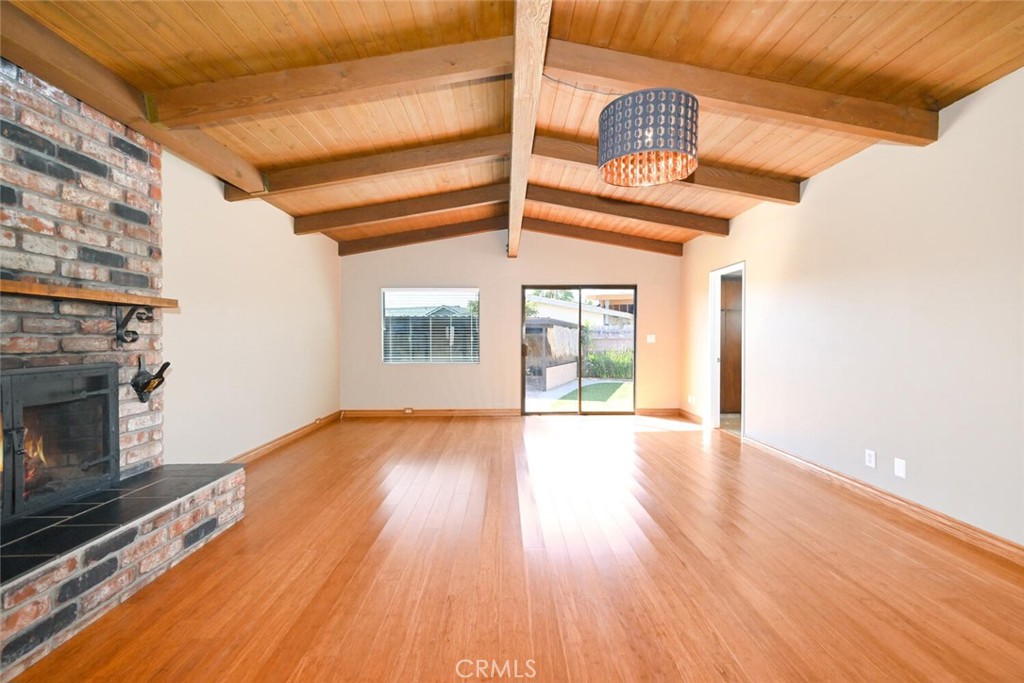 5732 E Oakbrook Street