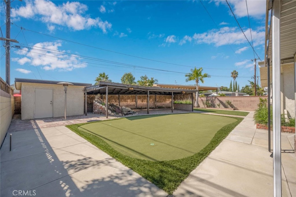 5732 E Oakbrook Street