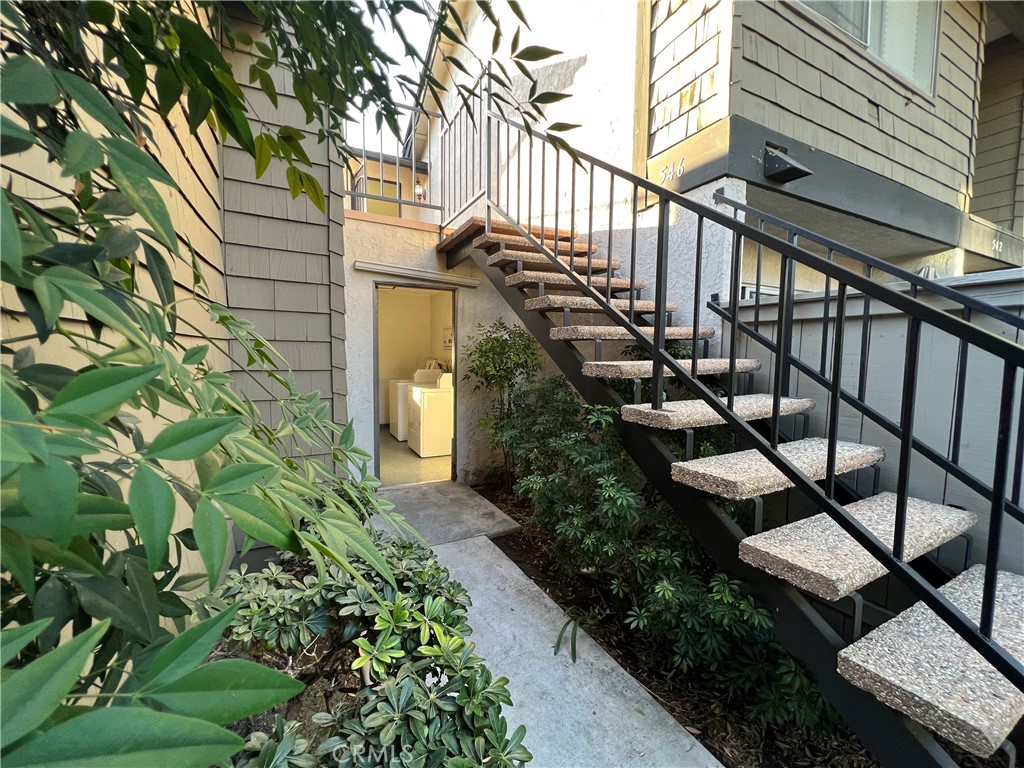 546 W Dunton Avenue 27