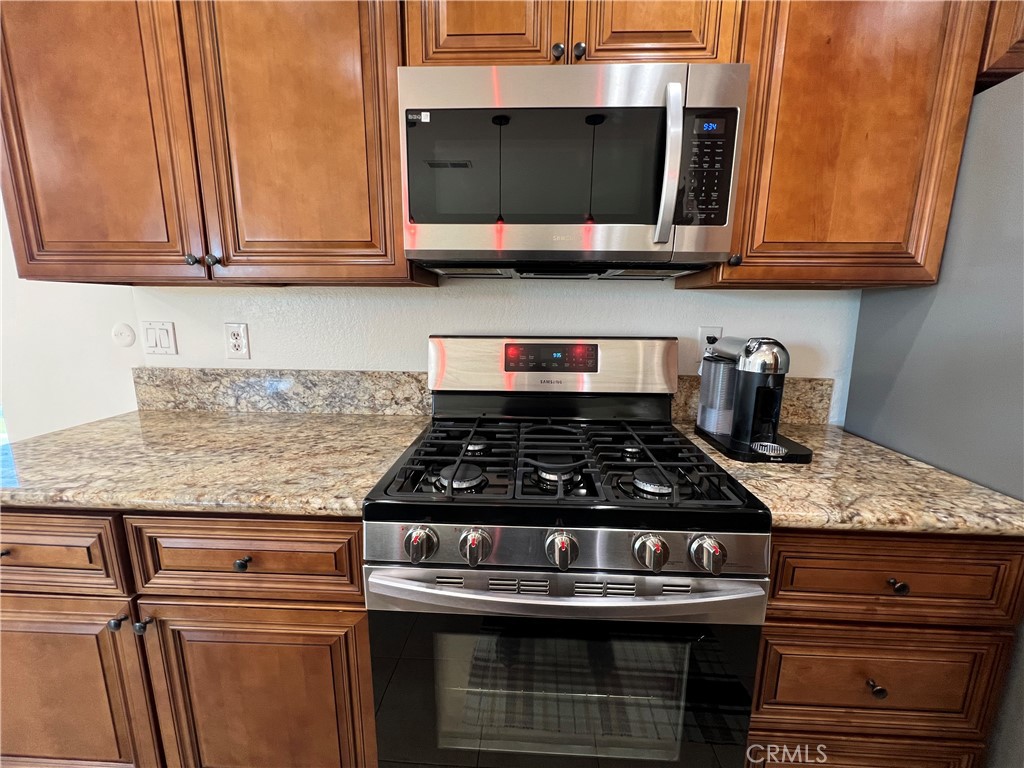 546 W Dunton Avenue 27