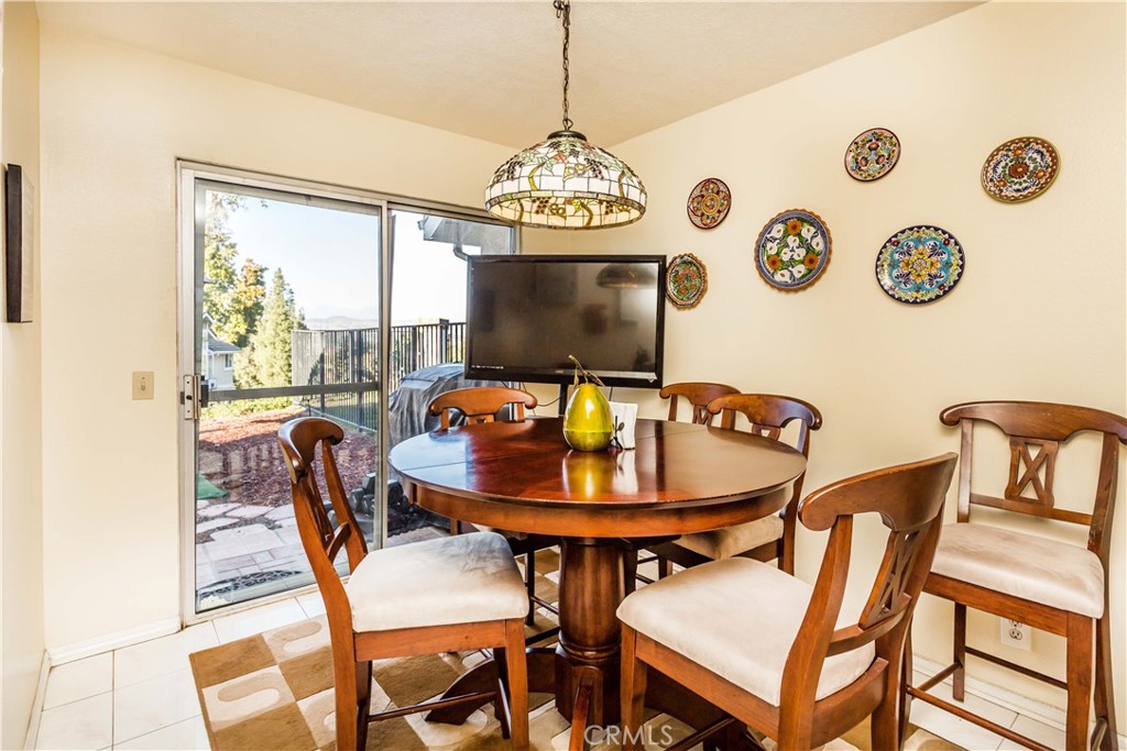 4861 E Fairfield Street