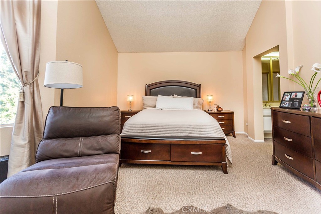 4861 E Fairfield Street