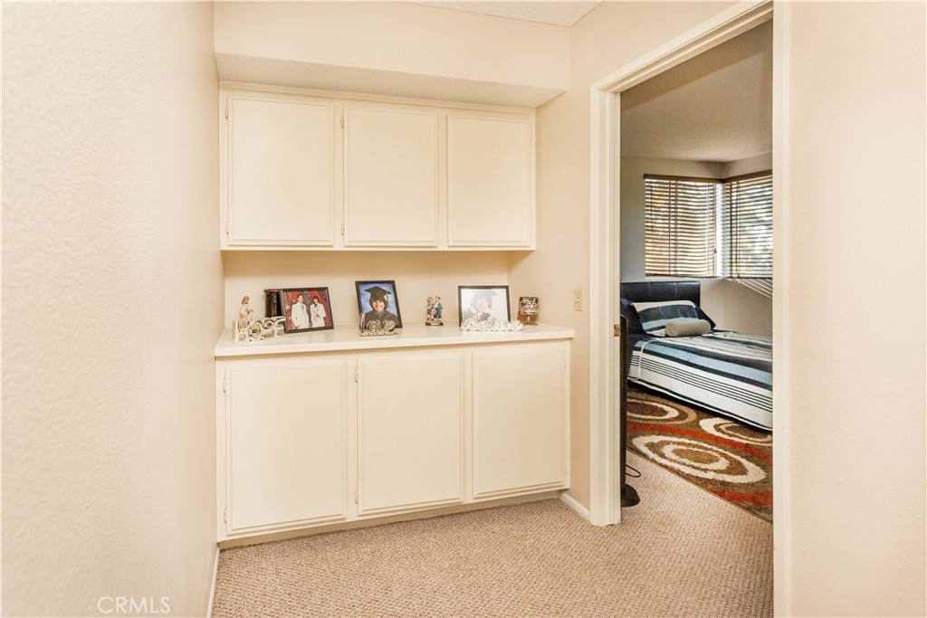 4861 E Fairfield Street