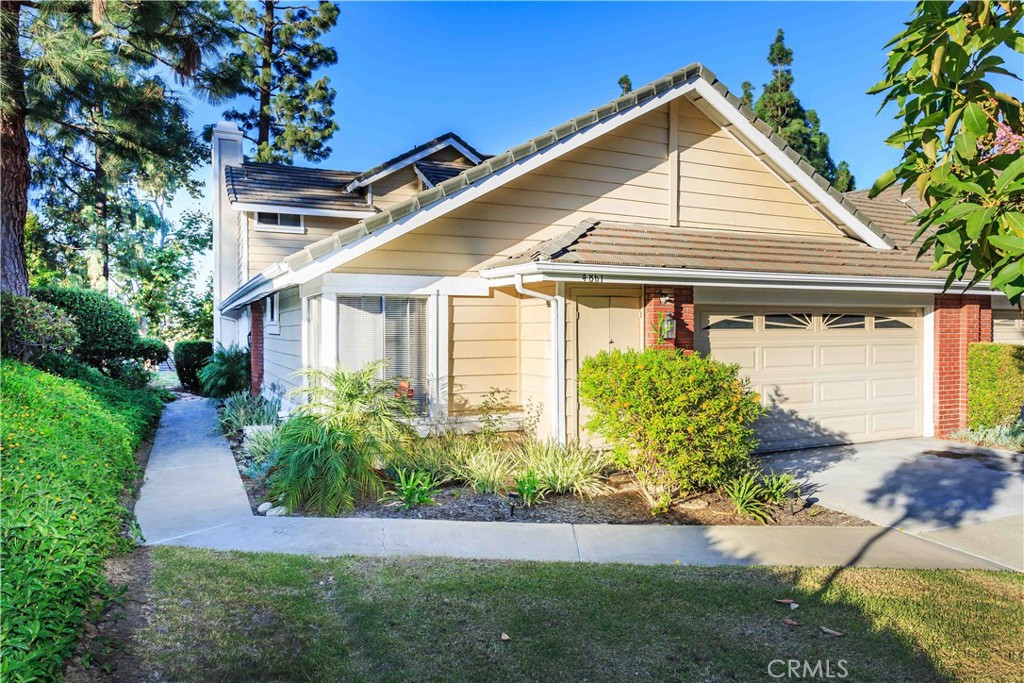 4861 E Fairfield Street