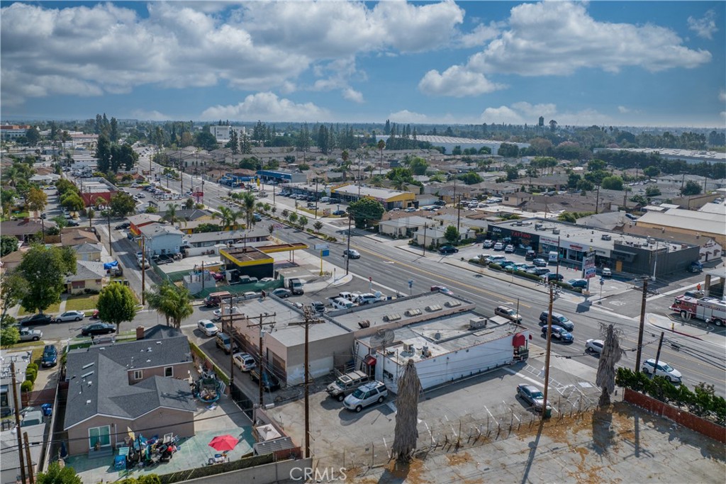 5803 Imperial Highway