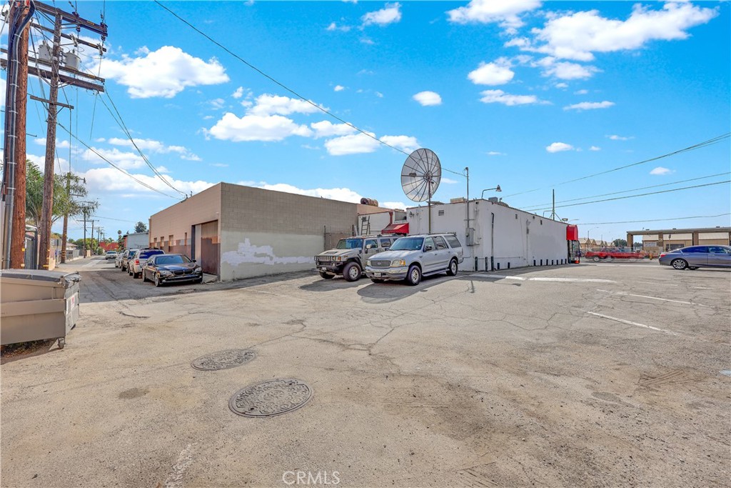 5803 Imperial Highway