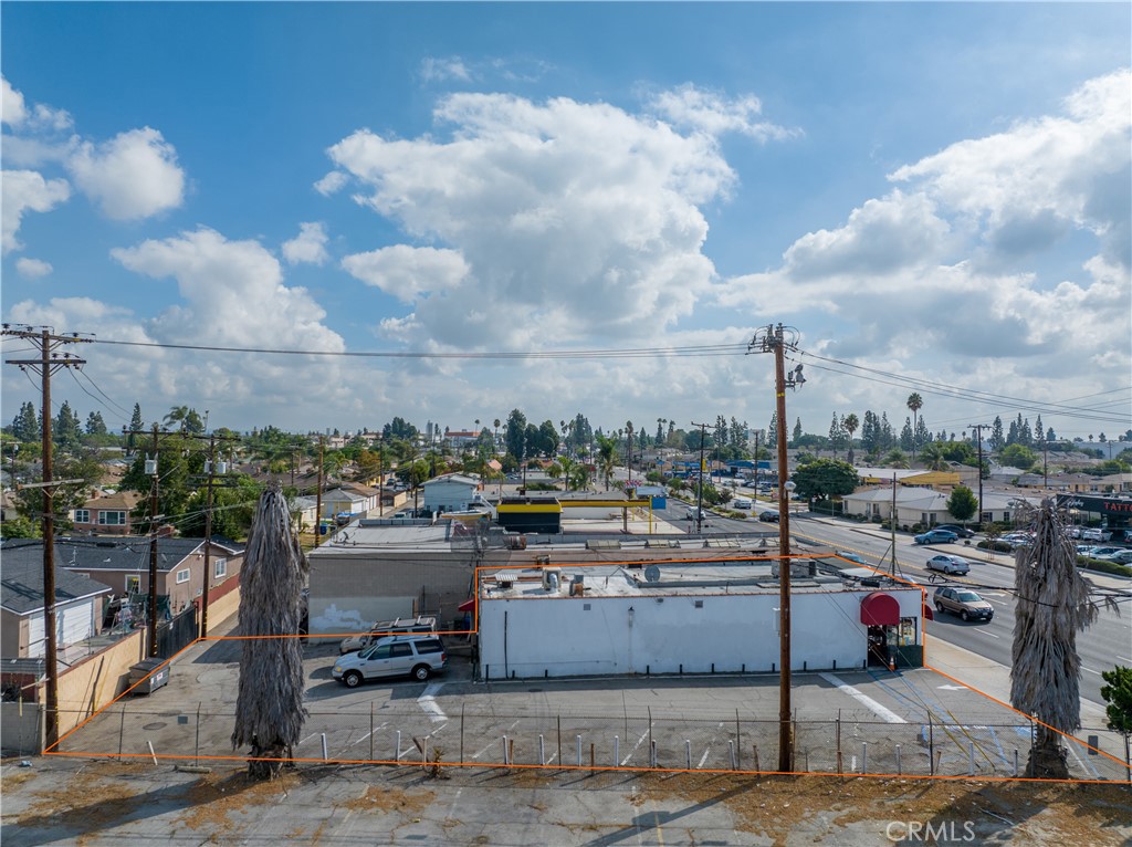5803 Imperial Highway