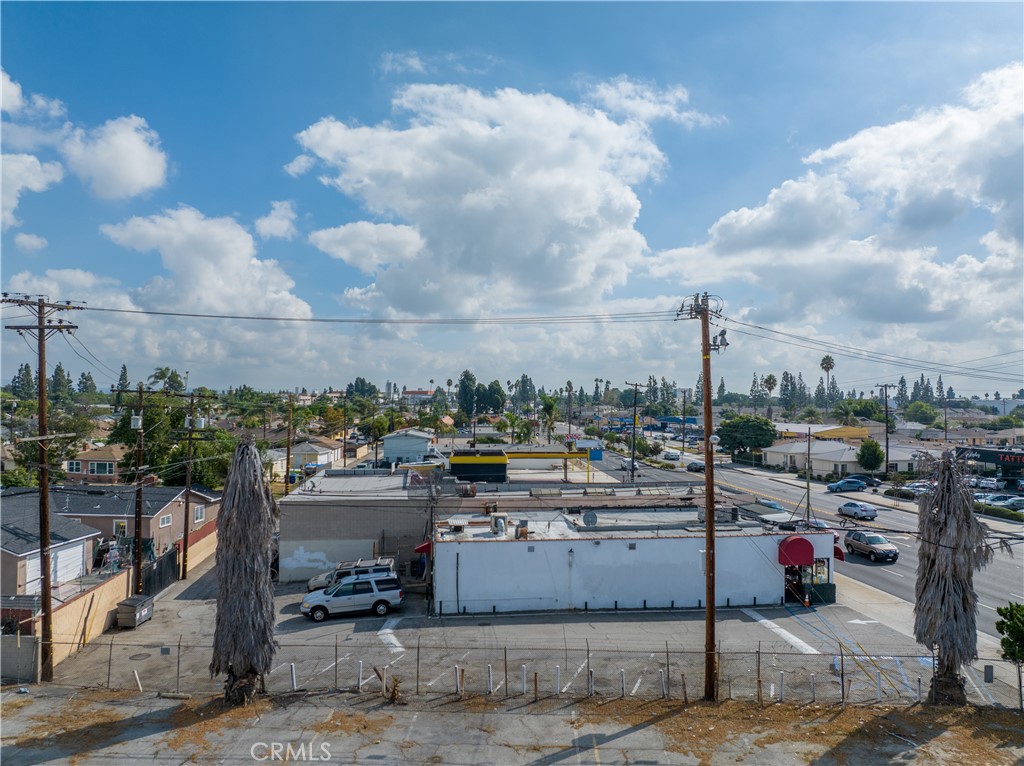 5803 Imperial Highway