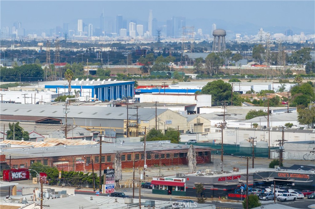 5803 Imperial Highway