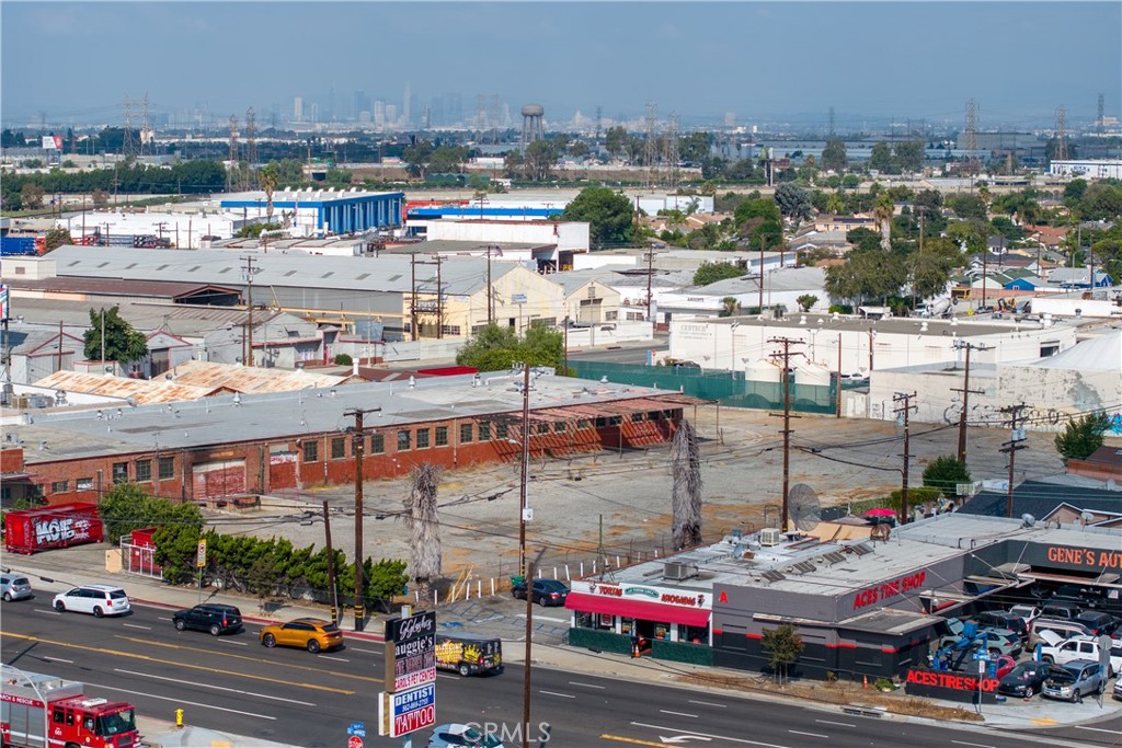 5803 Imperial Highway