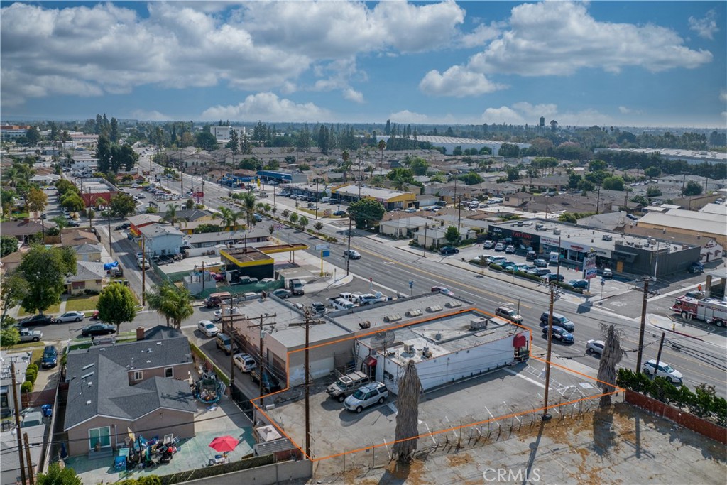 5803 Imperial Highway