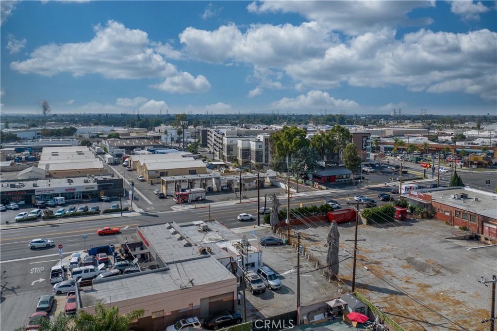 5803 Imperial Highway