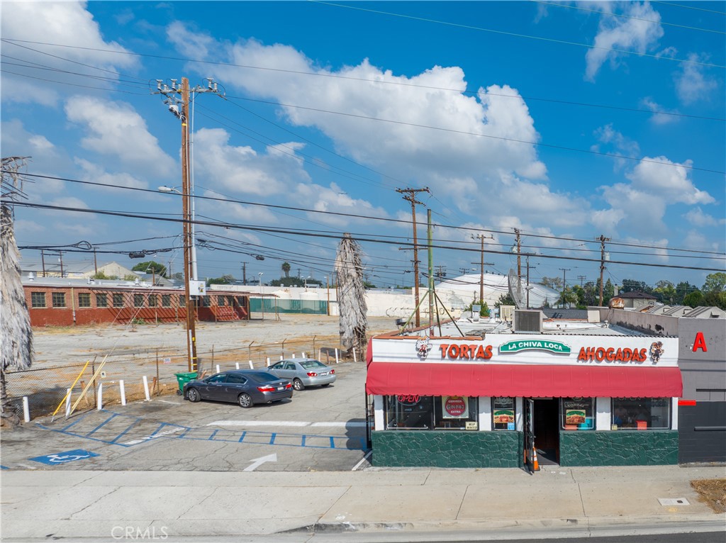 5803 Imperial Highway