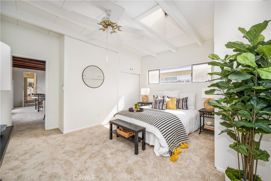 4203 N Greenbrier Road